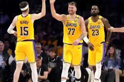 乐鱼体育视频-鹈鹕队全队合力战胜强敌，豪取四连胜的简单介绍