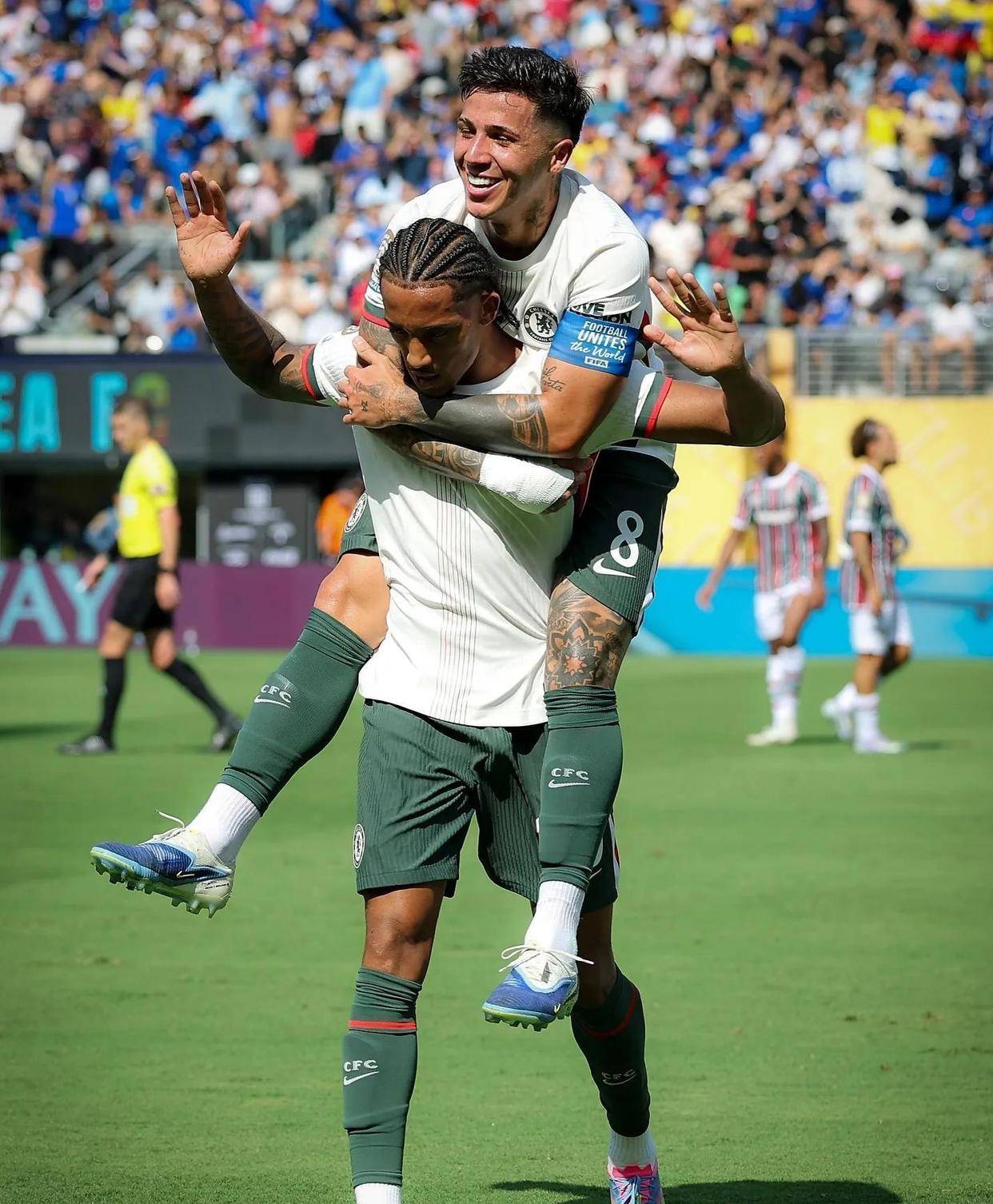 梅西领投皇马敌对,巴萨目标解放者杯金身 梅西领投皇马敌对,巴萨目标解放者杯金身