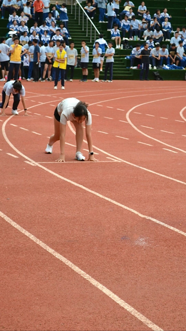 跳高项目中选手挑战极限获胜的简单介绍