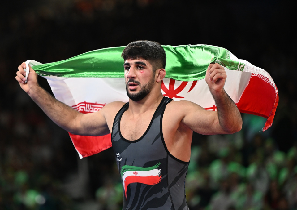 跆拳道男子公斤级决赛，伊朗选手胜出