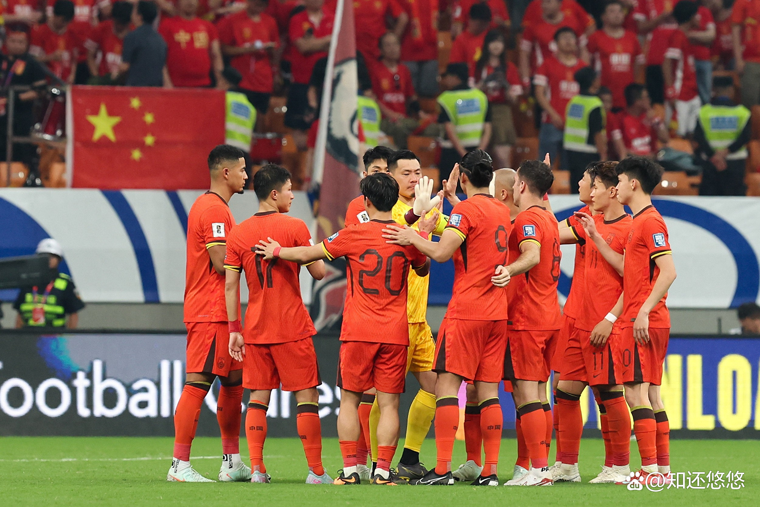 关于足球职业联赛竞争激烈继续，看点频频涌现！的信息