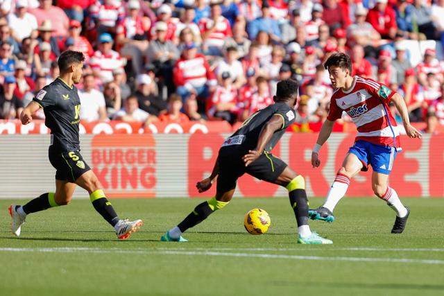 包含格拉纳达主场大胜,进一步拉开差距的词条 包含格拉纳达主场大胜,进一步拉开差距的词条